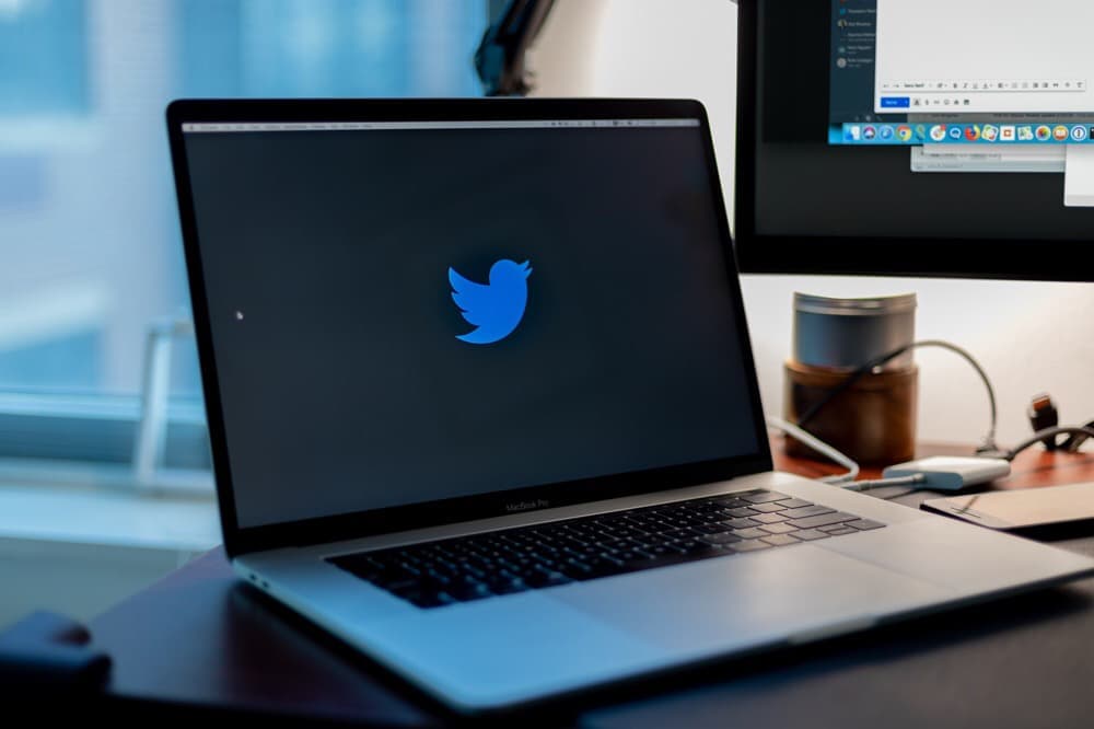 Elon Musk, Bill Gates, Barack Obama och många andras twitterkonton har blivit hackade