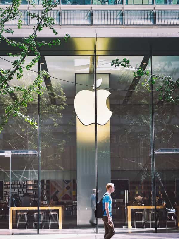 Apple är återigen världens högst värderade företag