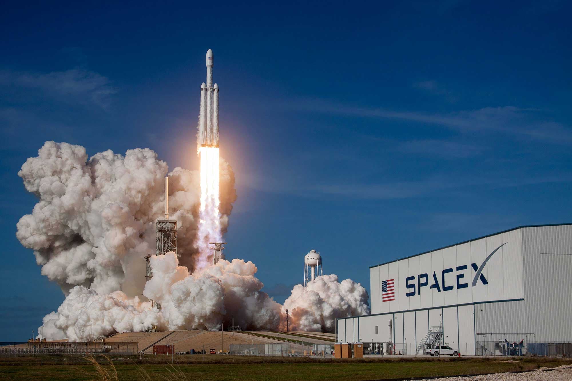 SpaceX börsnotering kan bli historiens största på Nasdaq