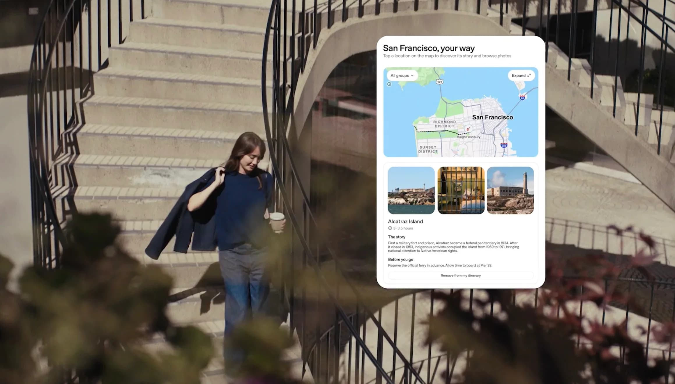 En kvinna går nedför en trappa bredvid ett Intelligent UI-kort med en karta över San Francisco.