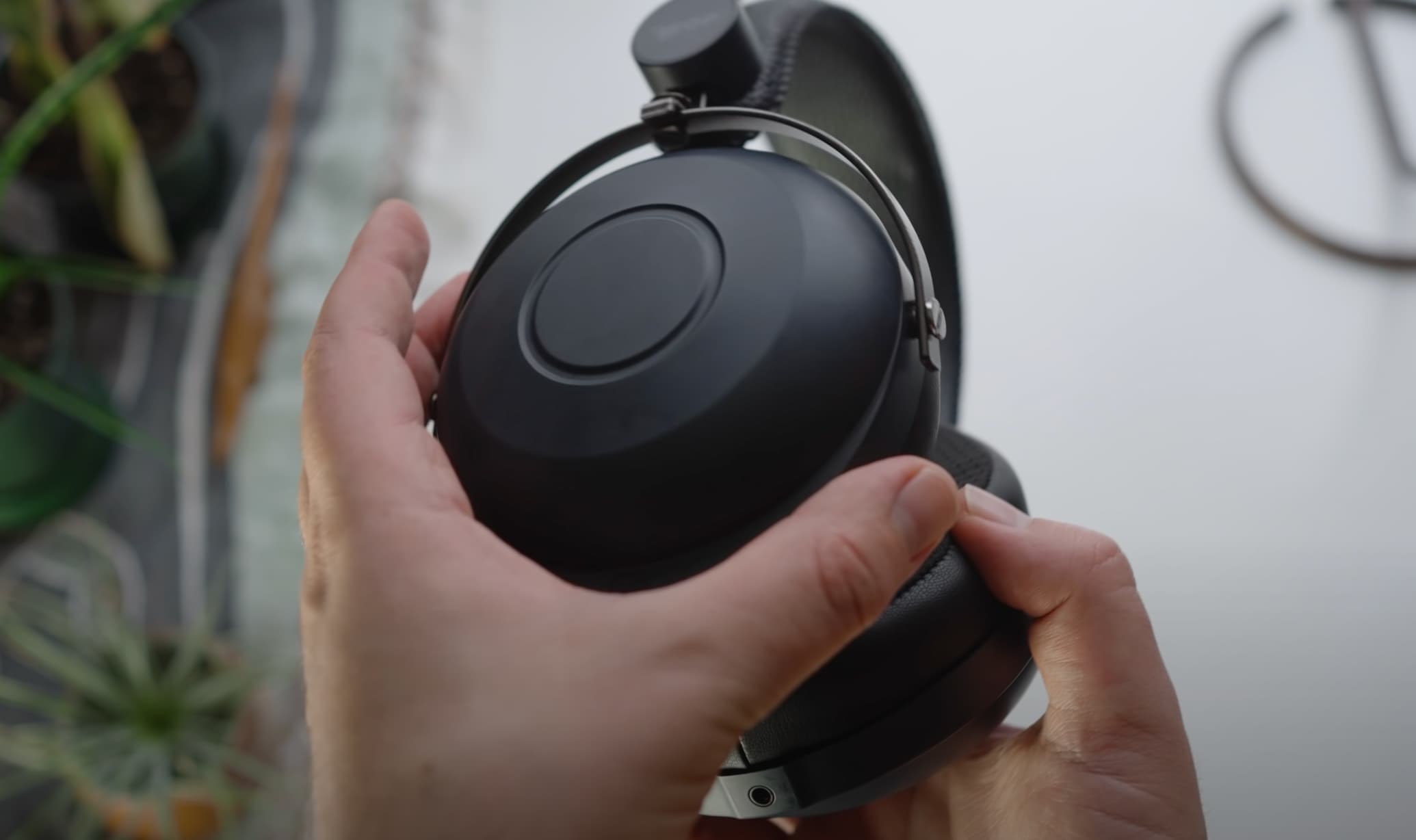 The headphone show recenserar HE-R7DX