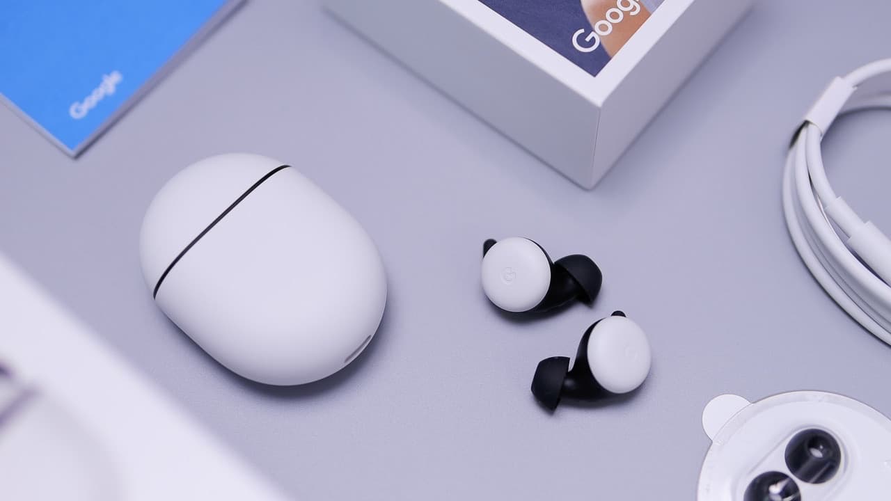 Google har påbörjat utrullningen av en ny uppdatering till Pixel Buds Pro