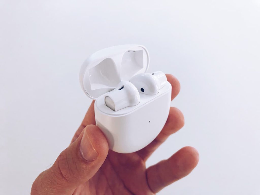 OnePlus Buds öppet laddningsetui